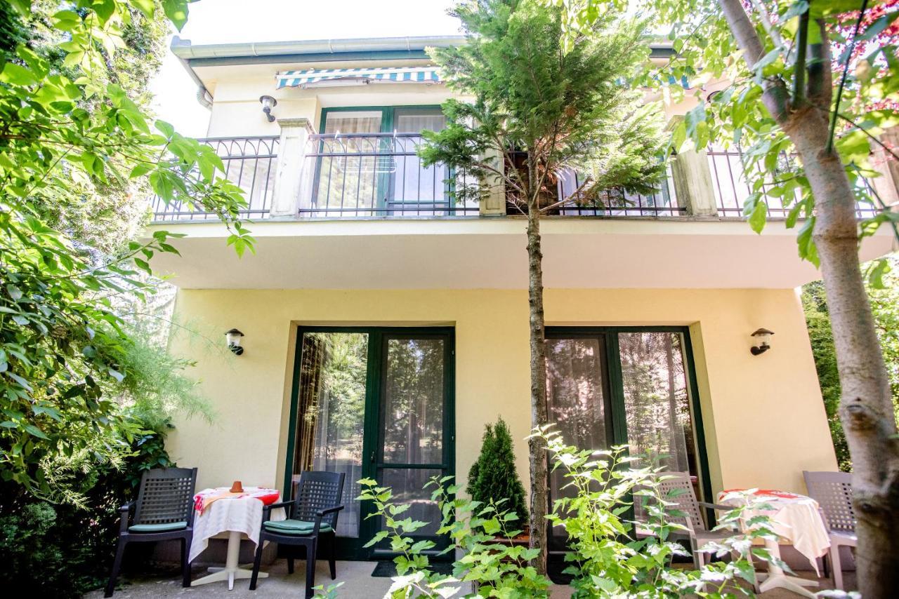 Nymphea Villa เฮวิซ ภายนอก รูปภาพ
